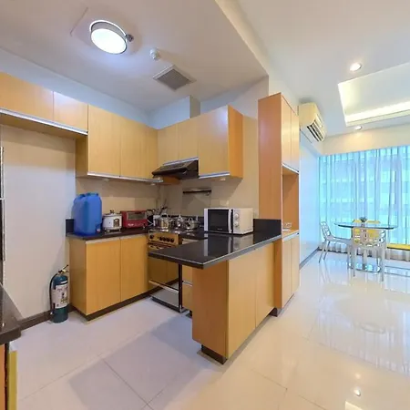 Full-Serviced One-Bedroom Apartment In Crescent Park Residences